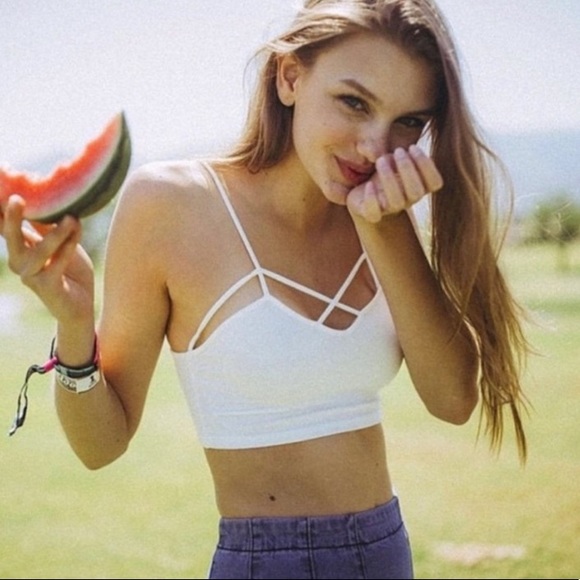 NIP Boutique Strappy Cross V Seamless Bralette - Picture 2 of 11